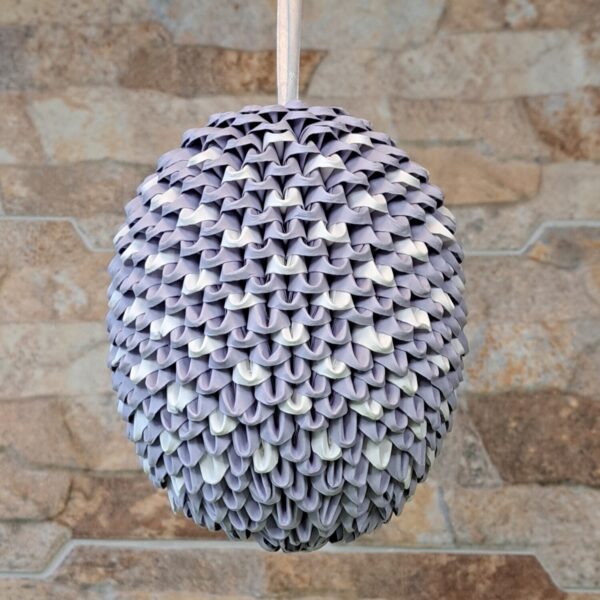 Fensterei zum Aufhängen mit zurückhaltender Farbgebung