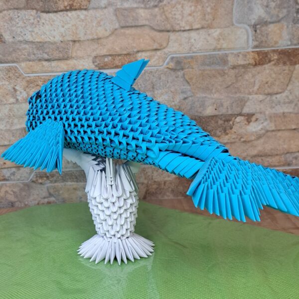 Delphin auf beweglichen Ständer