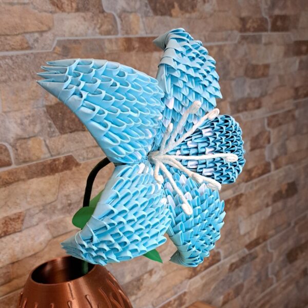 Lilie - Blau, Weiss - elegante Deko‑Blüte