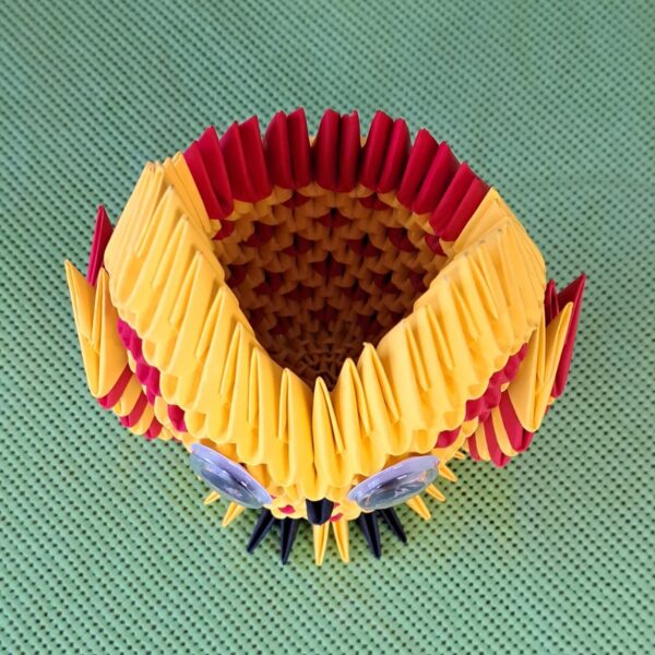 Eule - Stifthalter in den Farben Gelb-Rot