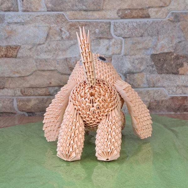 Hund - welcher sich streckt und gähnt