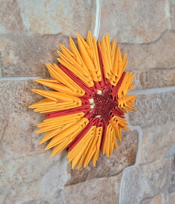 Stern - Für den Weihnachtsbaum in warmen Orange‑, Gelb‑ und Rottönen