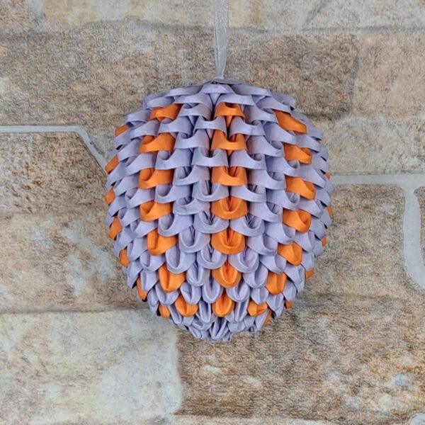 Osterei für den Strauch zum Aufhängen