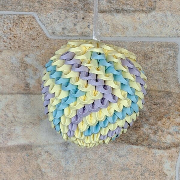 Osterei für den Strauch zum Aufhängen