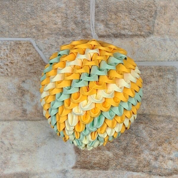 Osterei in Chamois, Grün, Orange für den Strauch zum Aufhängen