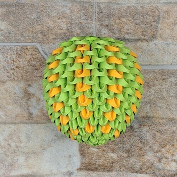 Osterei für den Strauch zum Aufhängen